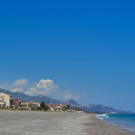 Appartamento Locazione Turistica Clara Fondachello  Esterno foto
